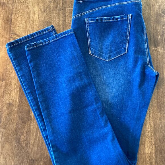 Forever 21 Low Rise Dark Wash Distressed Skinny Jeans for Women Size 30 EUC! - Picture 2 of 4